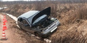 Один человек погиб и один получил травмы в результате ДТП на новгородских автодорогах