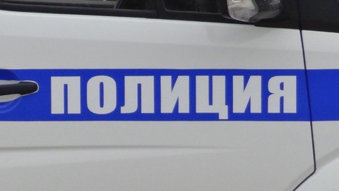 Новгородские оперативники задержали необычного автовора, вынужденно вернувшего иномарку её владельцу
